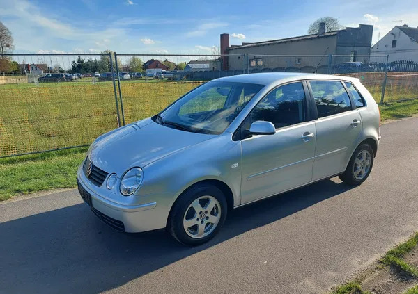 samochody osobowe Volkswagen Polo cena 9900 przebieg: 218000, rok produkcji 2005 z Pelplin